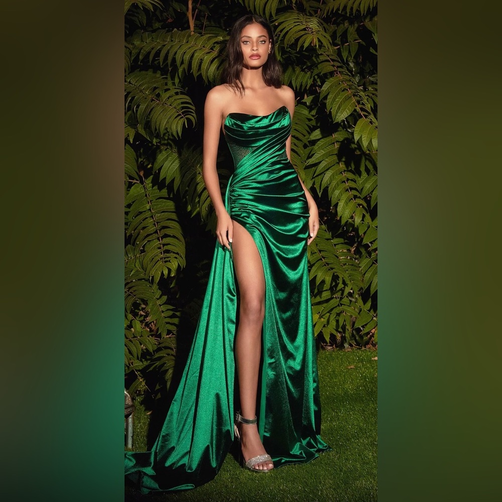 Cinderella Divine Latham Size 8 - green